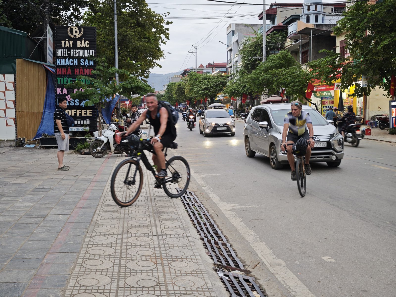 Explore Southeast Asia by Bicycle: The Ultimate Definitive Guide